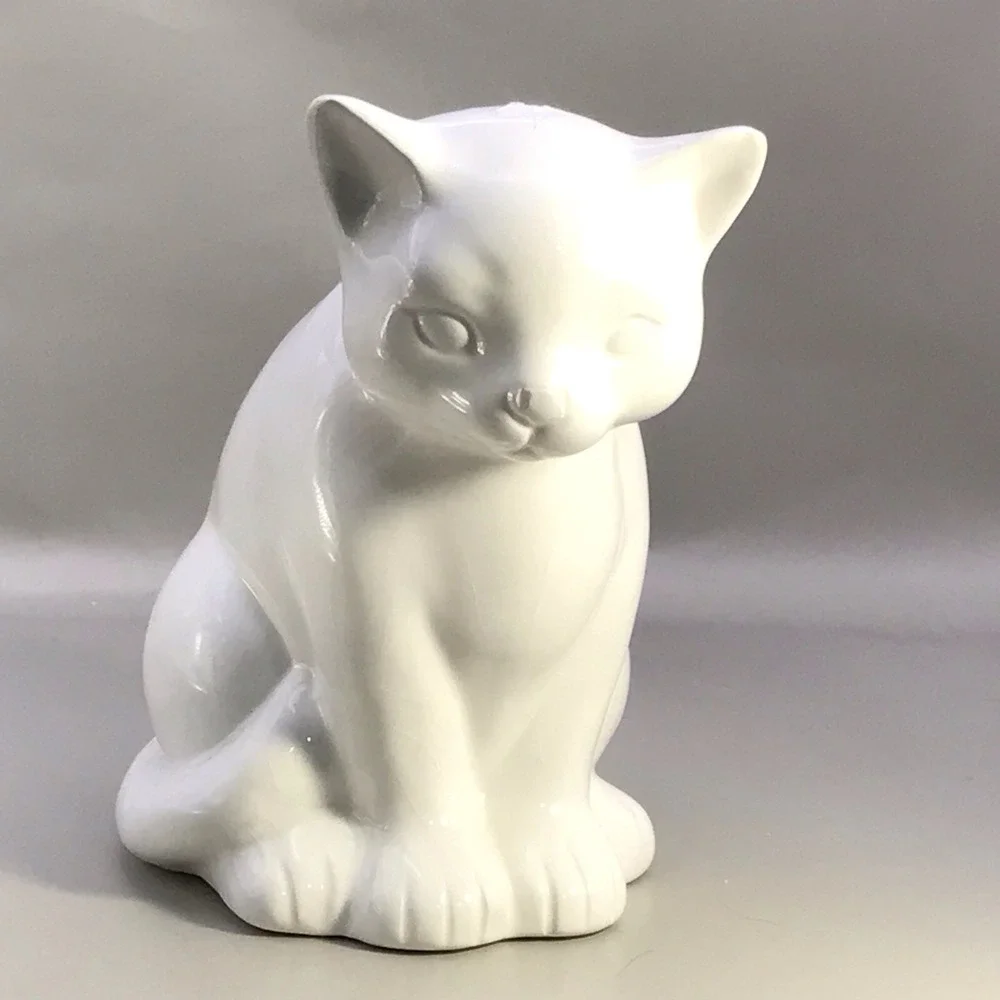 Ceramic White Cat Made In Taiwan 8